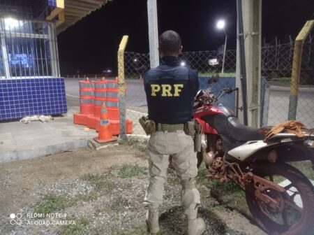 Motocicleta adulterada apreendida na BR-232