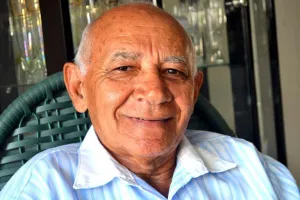 ST: Professor Nestor morre, aos 78 anos, após acidente de moto