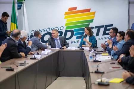 Raquel Lyra participa de reunião do Consórcio Nordeste