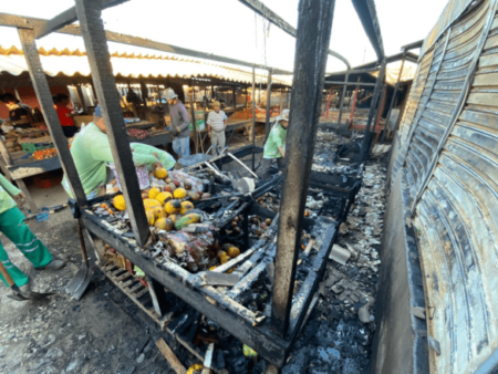Incêndio destrói nove barracas na Feira Livre de ST