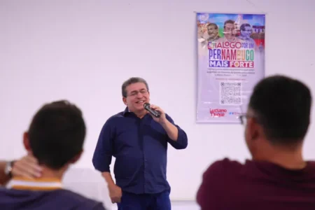 Santa Maria da Boa Vista e Garanhuns recebem escuta popular de Duque