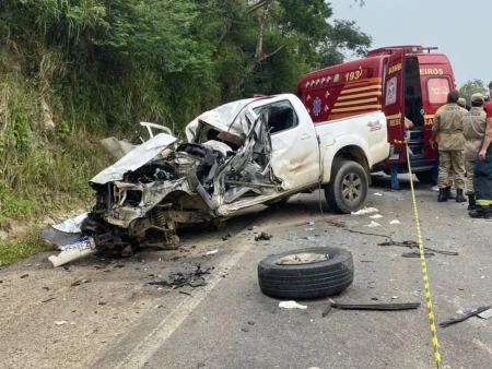 Acidente deixa dois mortos na BR-104 no Agreste de PE